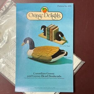 Orange Delights Canadian Goose Bookends Pattern 405